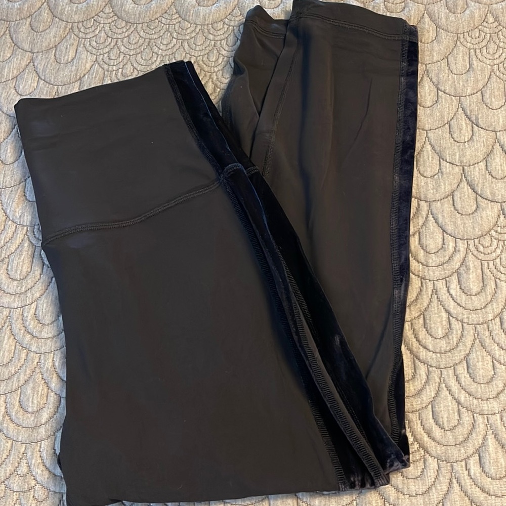 Lulu Aligns with velour stripe